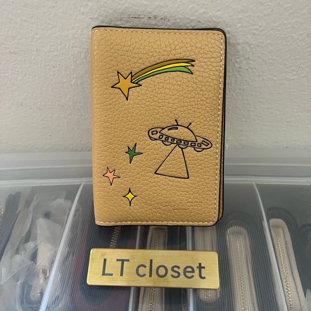 New Coach Pebbled Leather Coach X Observed By Us Id Card Wallet